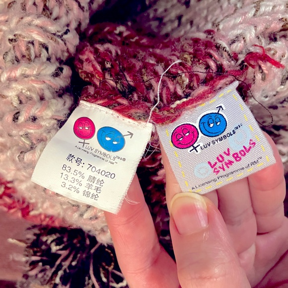 Wool blend knit hat with Pom Pom - Picture 2 of 2